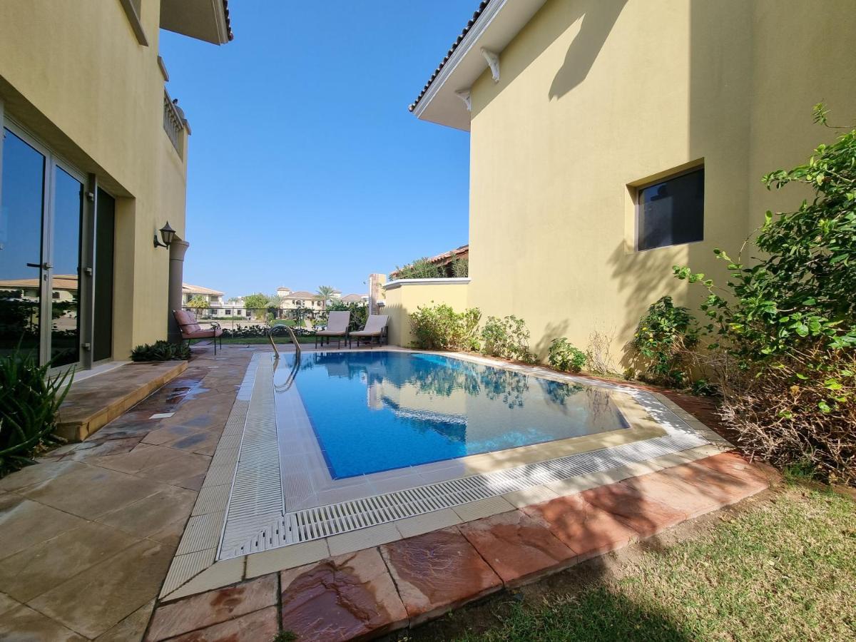 Palm Jumeirah Stunning 4bhk