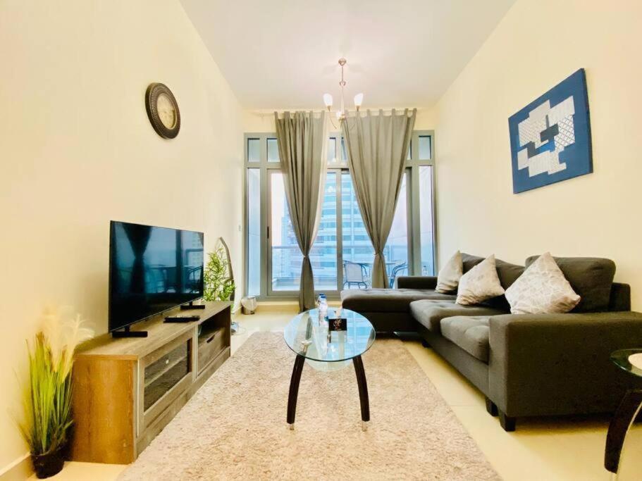 Apartment Marina 1 Bedroom Hall With Beautiful View