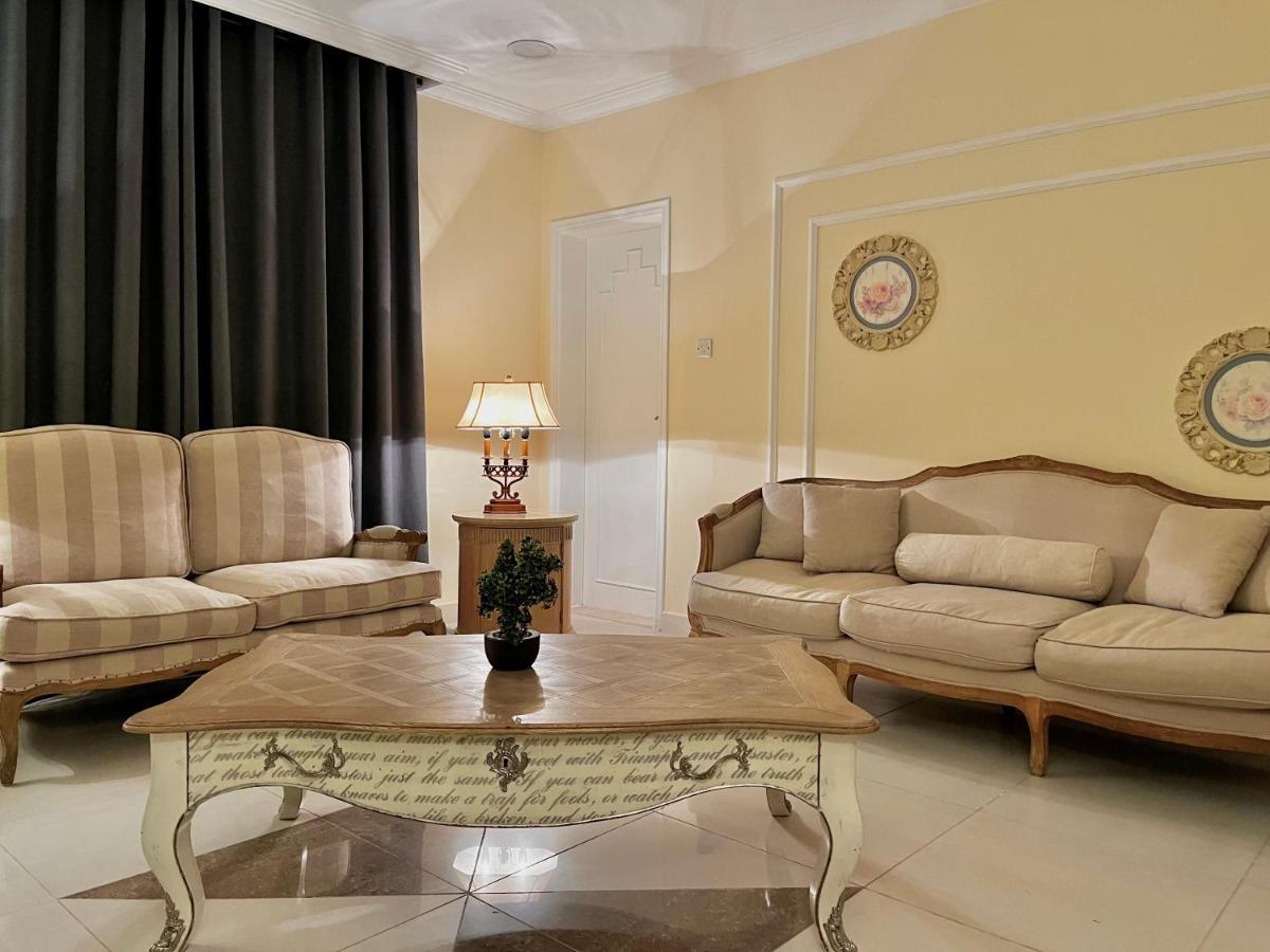 Independent Spacious 3 Bedroom *
