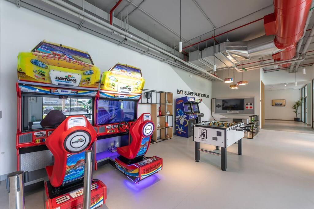 Brand New 1br With A Pool, Gym & Games Area