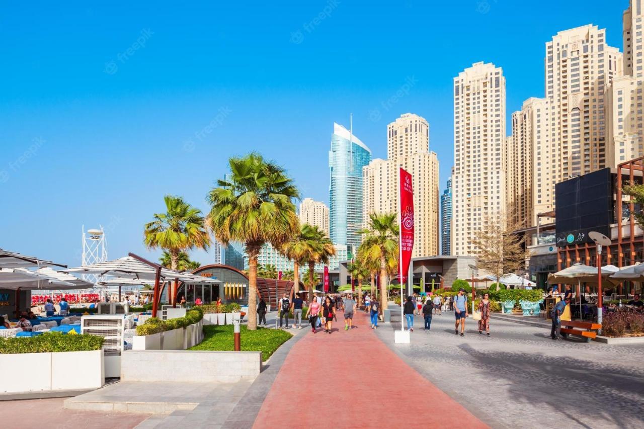 Guest house Leen Homes-jbr -spacious 4 Bedroom Dubai