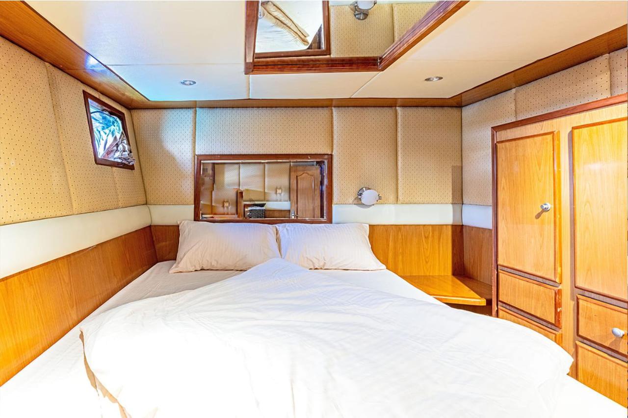 Luxury Yachts - Jumeirah Tekne Dubai