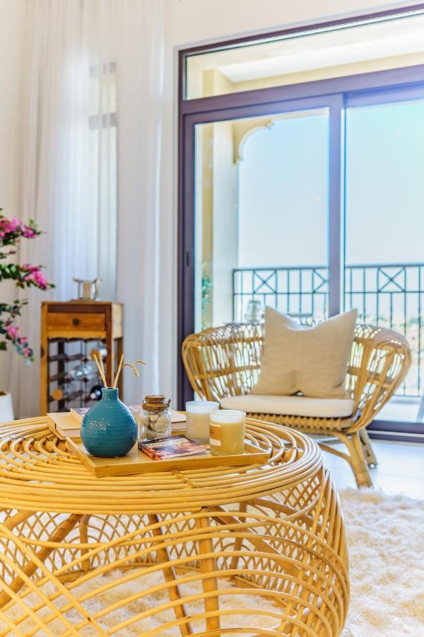 Apartment Iconic Views With Balcony Close To The