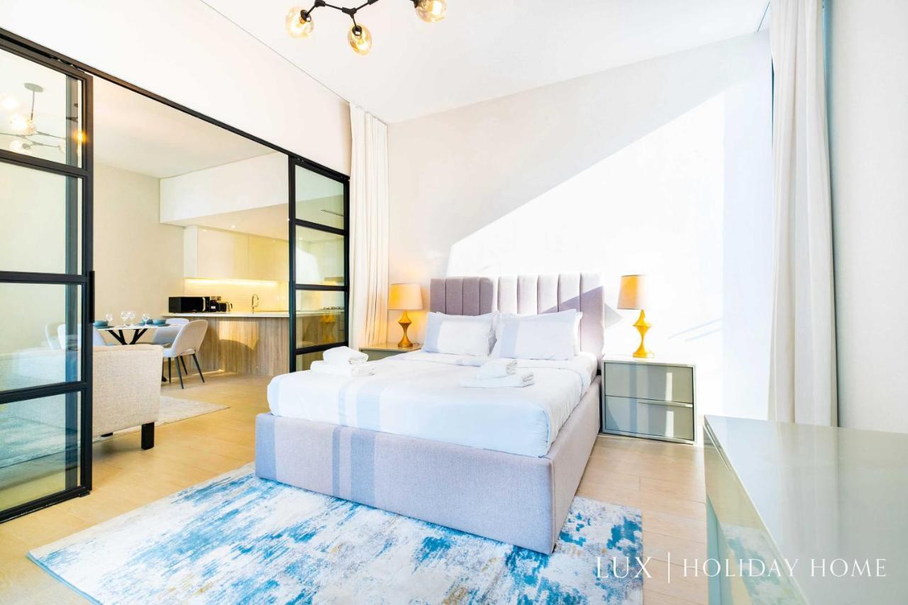 Lux - Contemporary In The Marina Daire Dubai