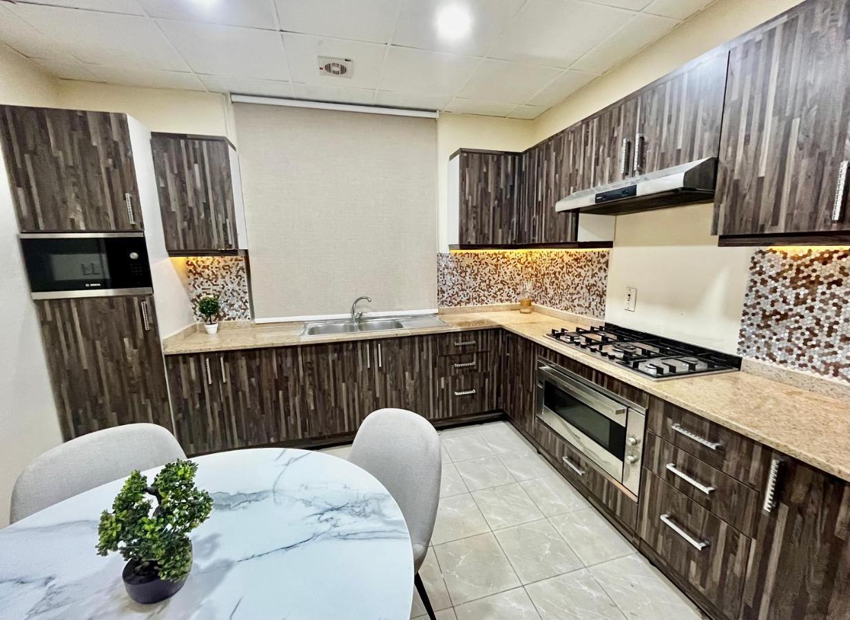Villa Independent Spacious 3 Bedroom *