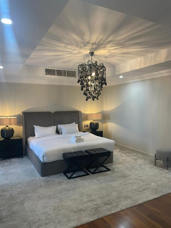 Rare Gem - 5 Bhk Taj Grandeur, Palm Jumeirah
