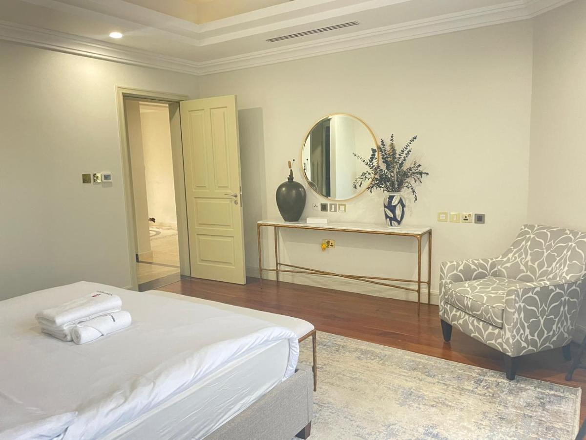 Villa Rare Gem - 5 Bhk Taj Grandeur, Palm Jumeirah *
