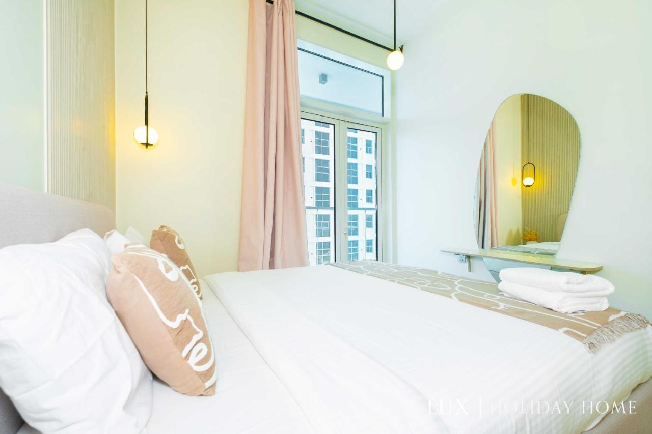 Lux The Modern Marina 2 Bed Daire Dubai