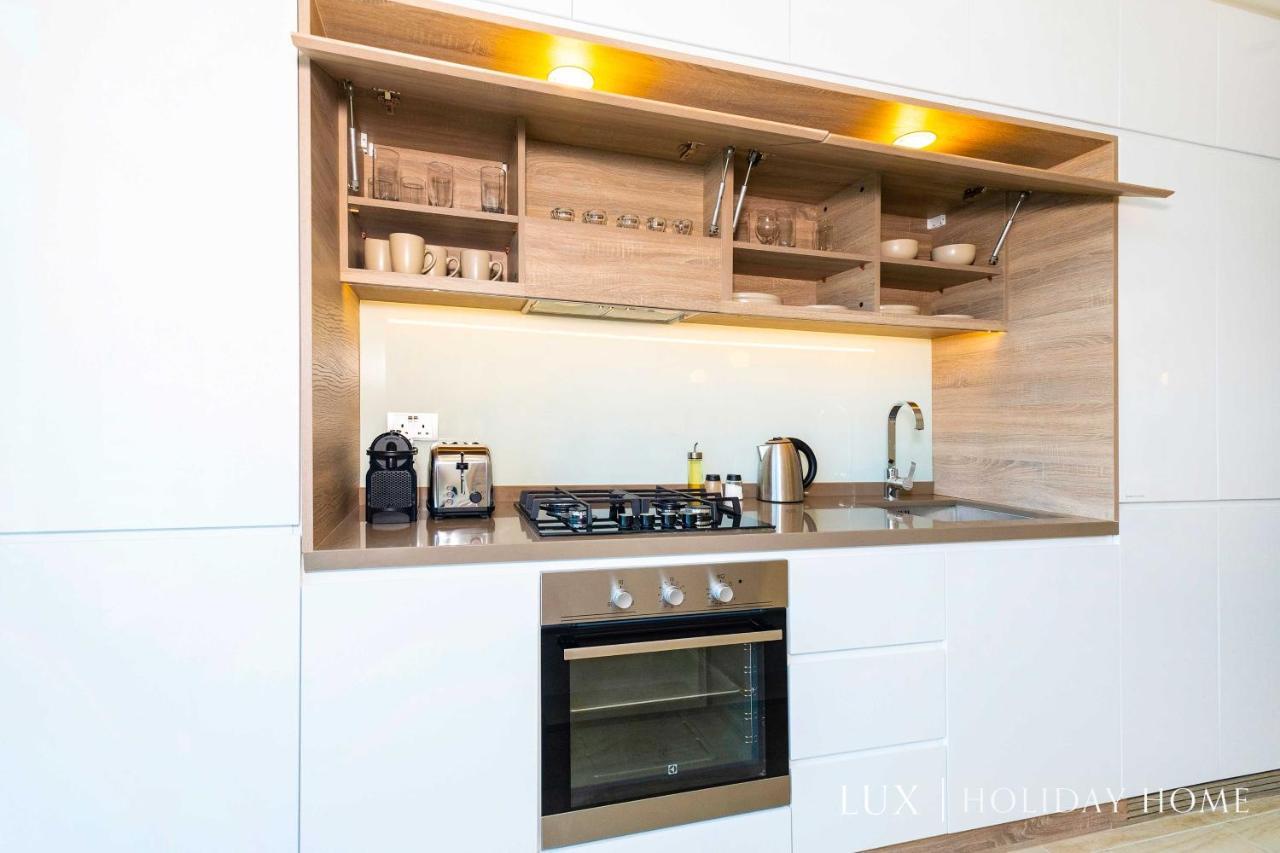 Lux The Modern Marina 2 Bed *