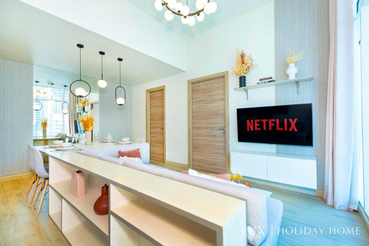 Lux The Modern Marina 2 Bed Daire Dubai