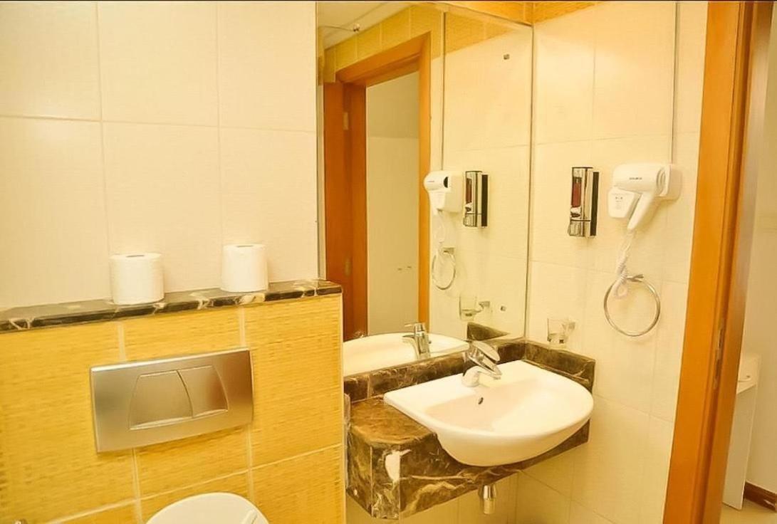 Luxury In Marina Apartment