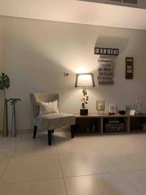 Balqis Residense Palm Jumeirah,pool, Beach, Floor, Full Sea View, Restaurants Daire *