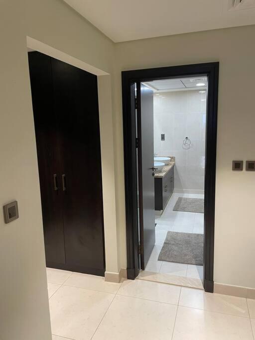 Balqis Residense Palm Jumeirah,pool, Beach, Floor, Full Sea View, Restaurants Daire Dubai