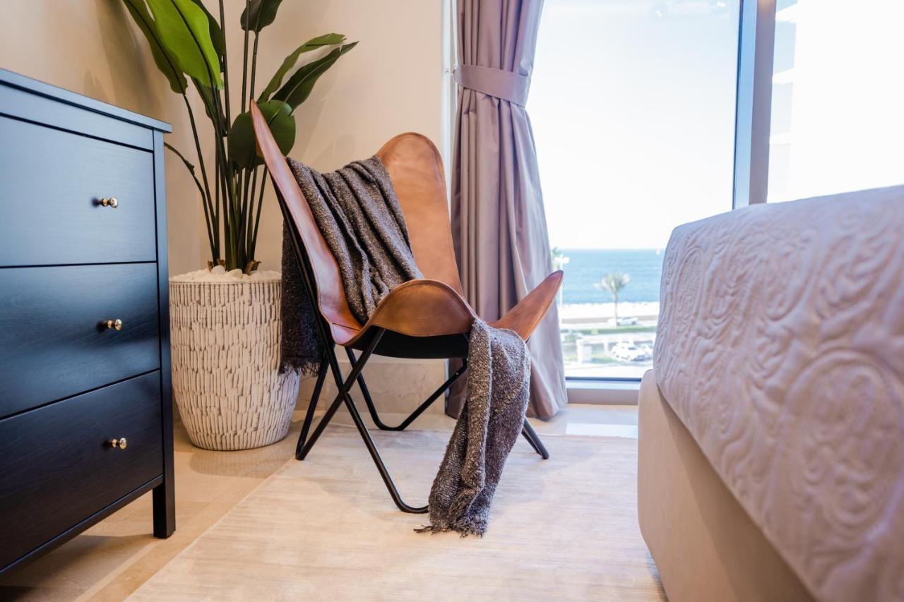 Luxurious Palm Jumeirah With Sea Views * Dubai