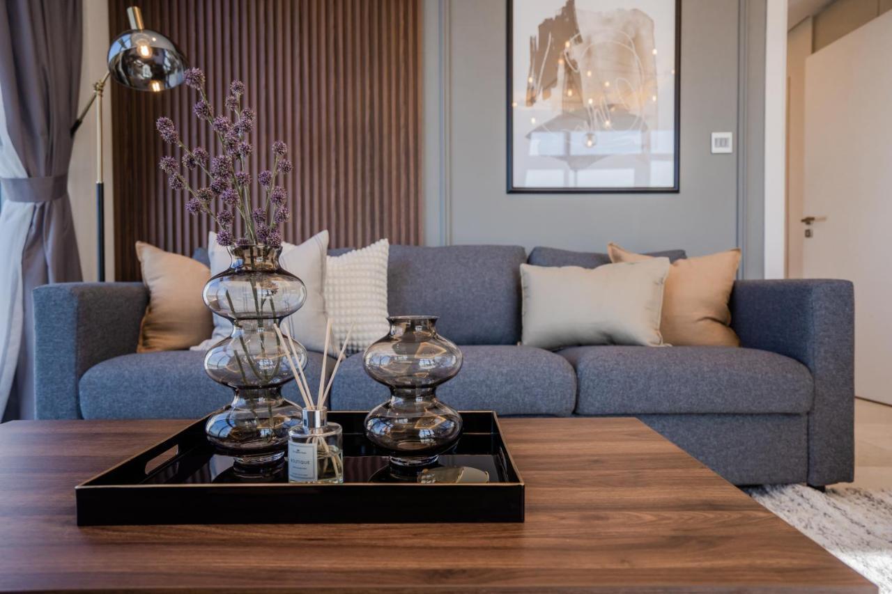 Apartment Luxurious Palm Jumeirah With Sea Views Dubai
