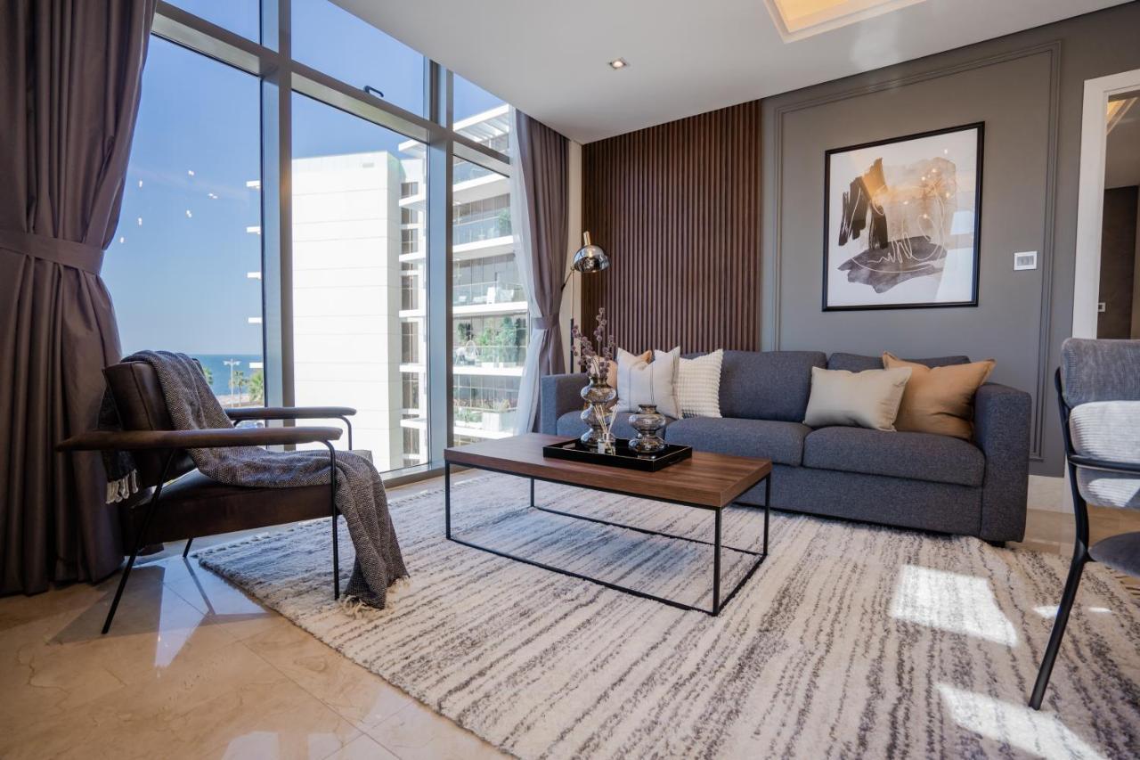 Luxurious Palm Jumeirah With Sea Views Apartment *
