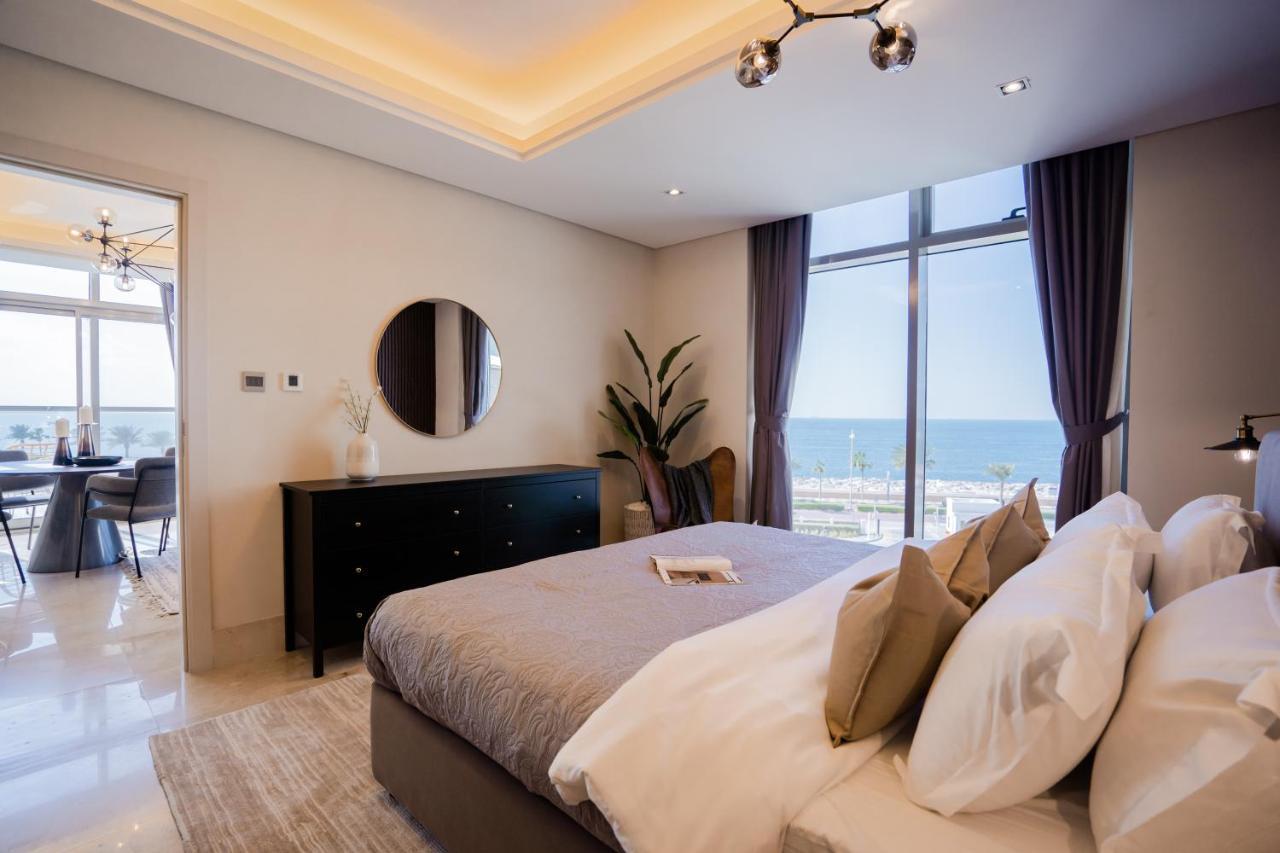 Luxurious Palm Jumeirah With Sea Views Apartment Dubai