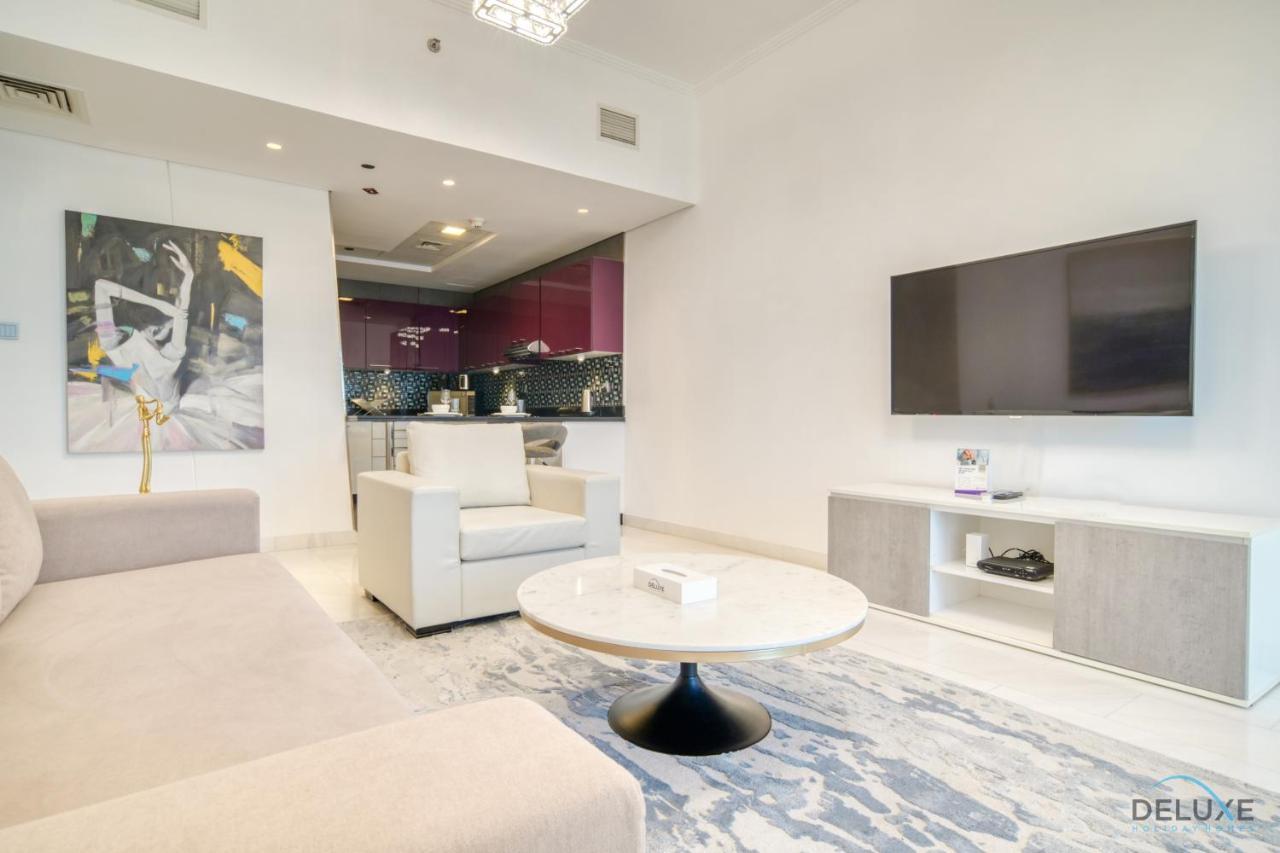 Sea Views From Living To Bedroom Perfect For Staycation, Marina By Deluxe Homes Apartment *