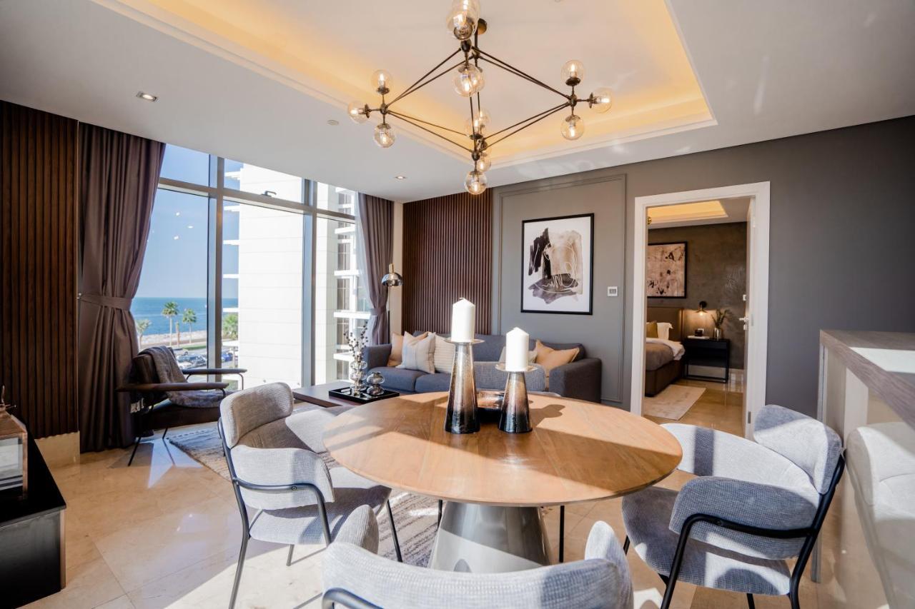 Luxurious Palm Jumeirah With Sea Views Apartment Dubai
