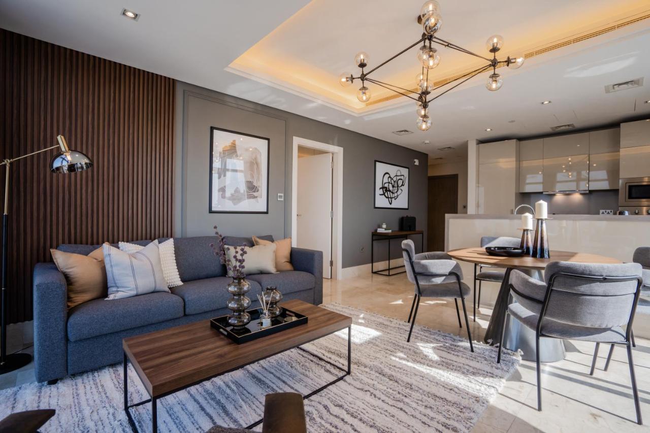Apartment Luxurious Palm Jumeirah With Sea Views Dubai