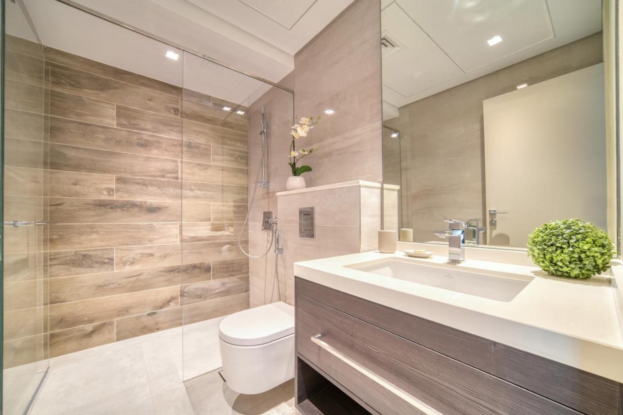 Apartment With Views, Jumeirah Towers - Mint