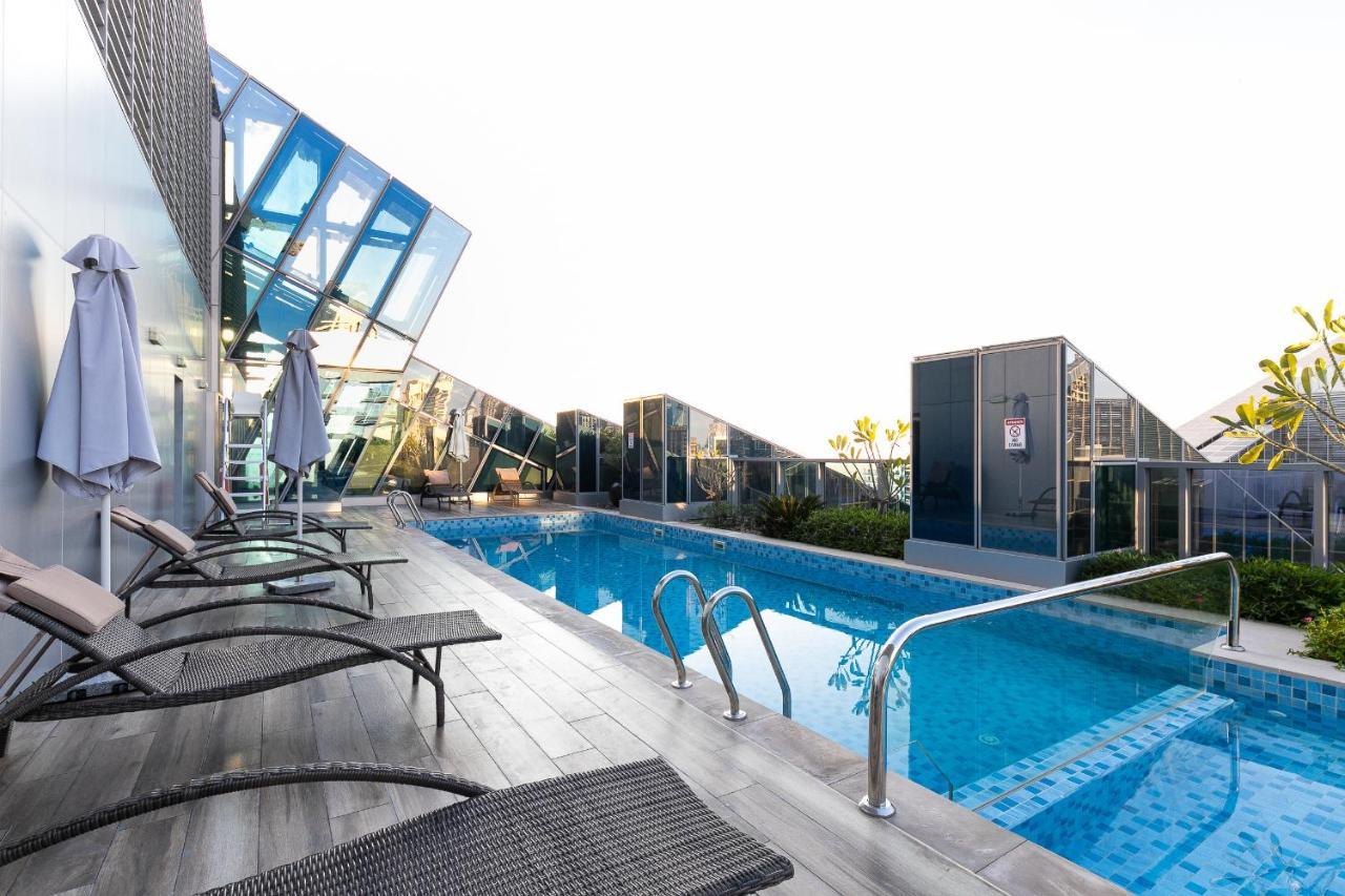 Simply Comfort In J One Tower * Dubai