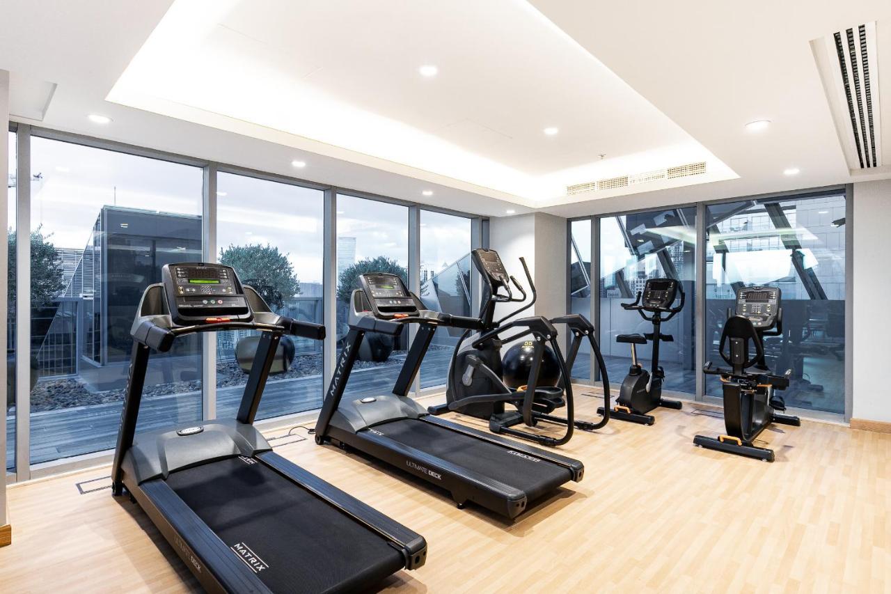 Simply Comfort In J One Tower Apartment *