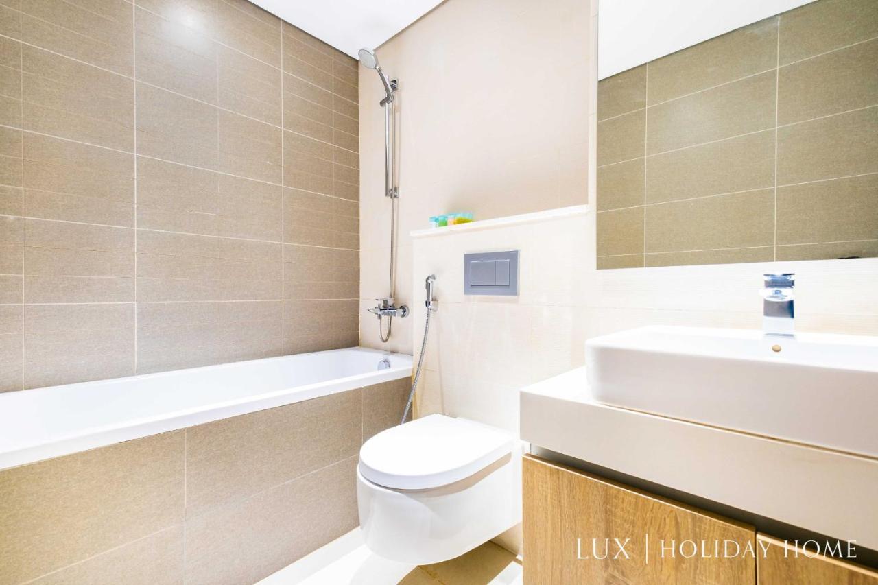 Lux - Contemporary In The Marina Apartment