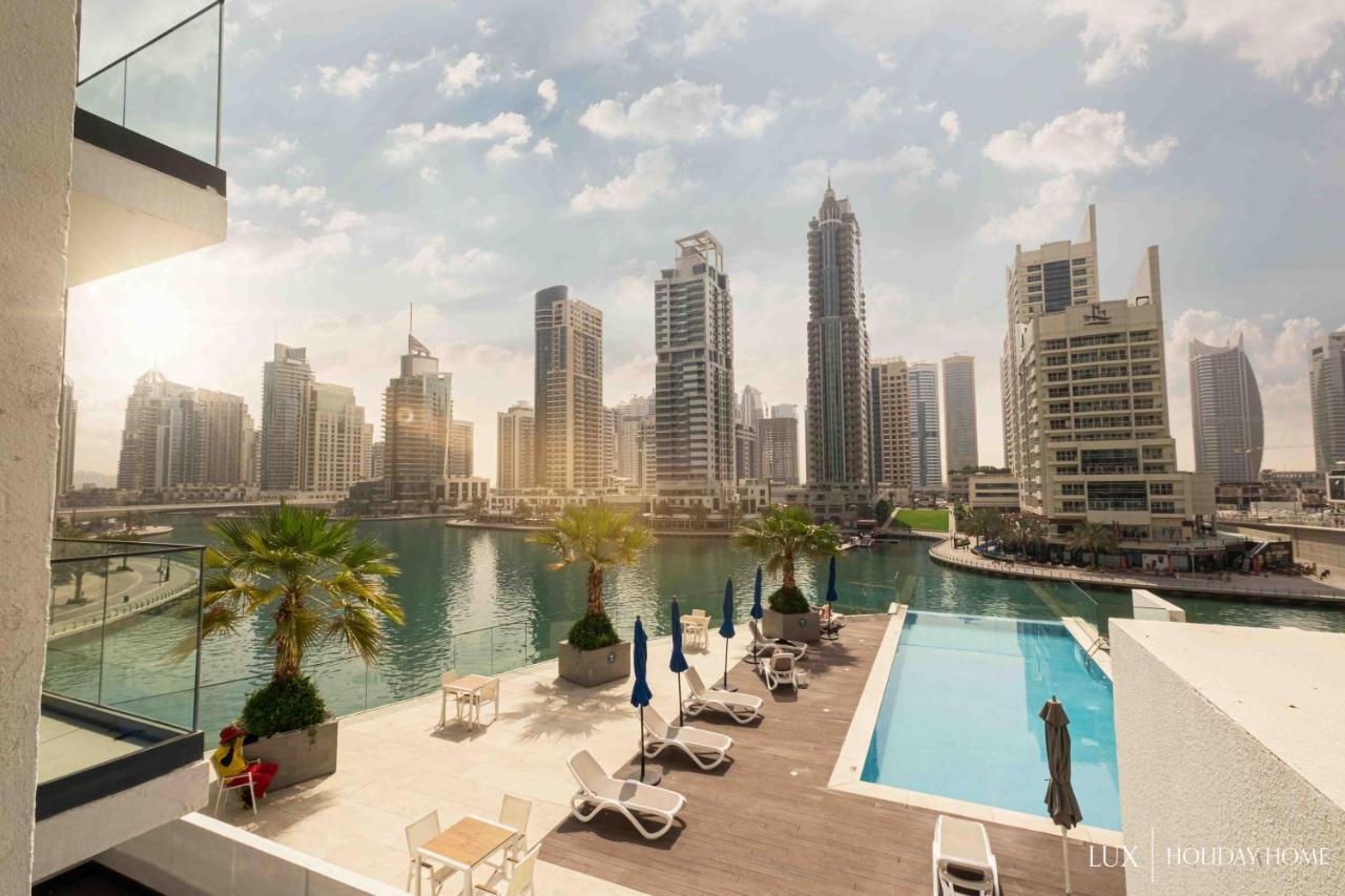 Lux - Contemporary In The Marina *