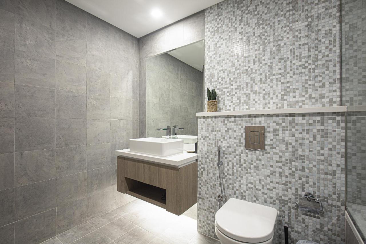 Stunning Views Elegant 5 Star Luxury 1br Marina *