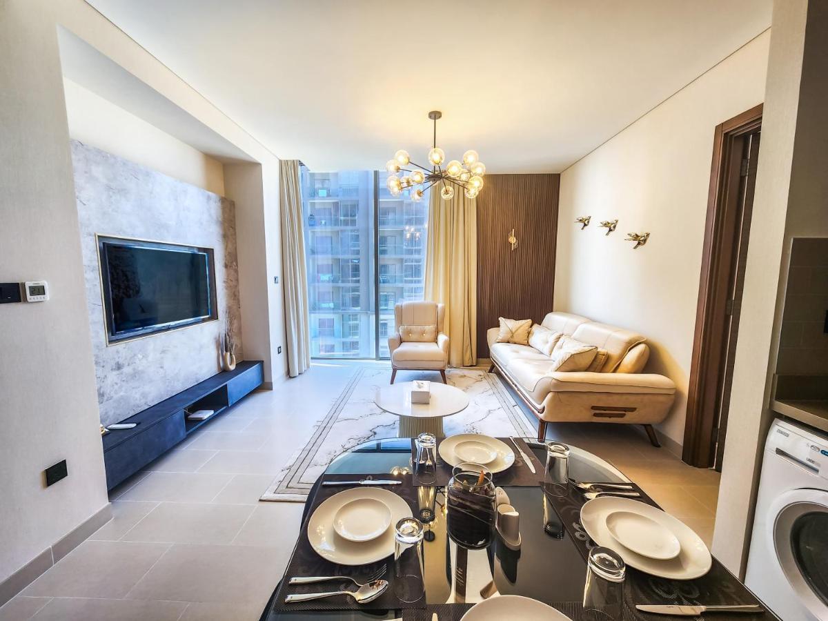 Apartment By Latinem Luxury 2br Cv B2302 Near Burj Khalifa *