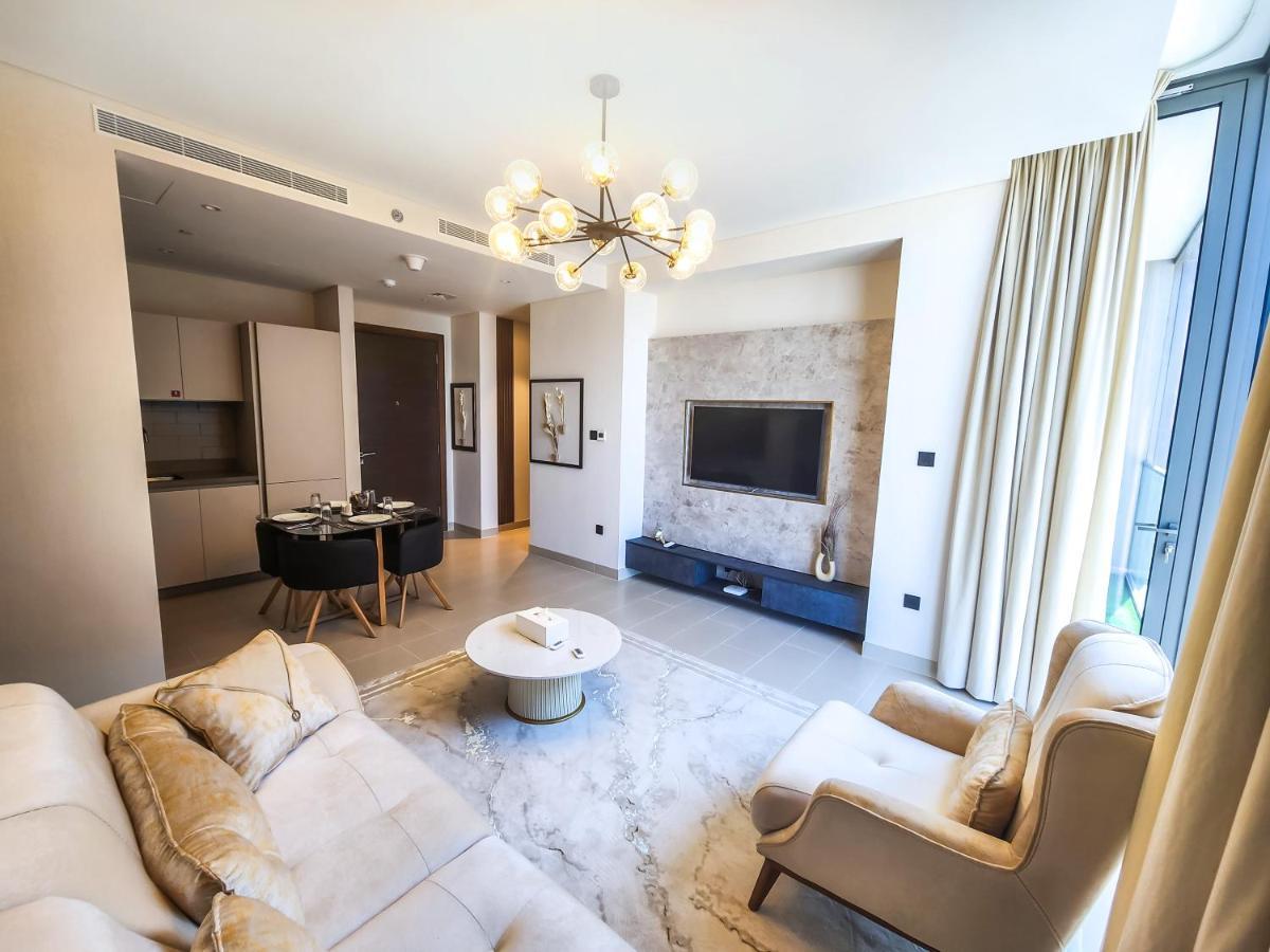 Apartment By Latinem Luxury 2br Cv B2302 Near Burj Khalifa