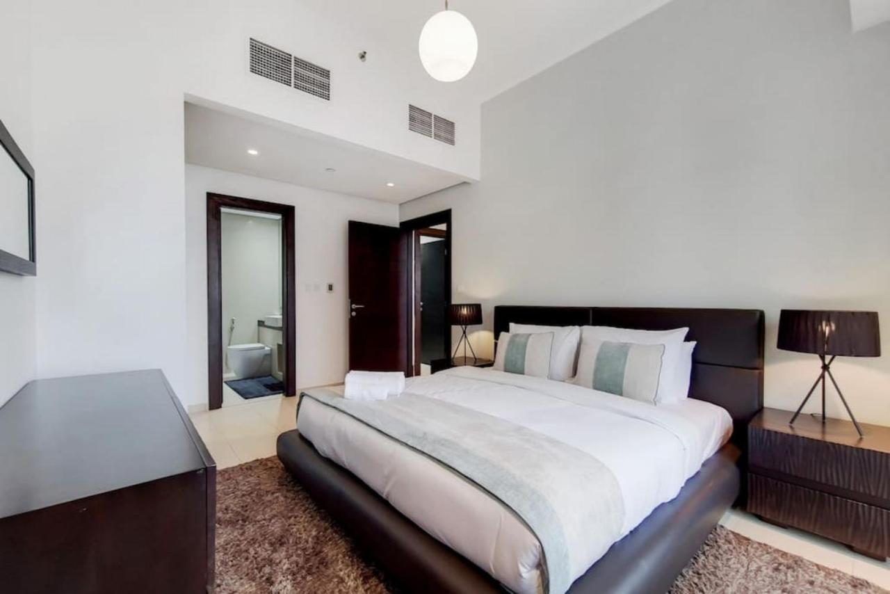 Silverene Tower B, Marina - Vibrant Two Bedroom Apartment
