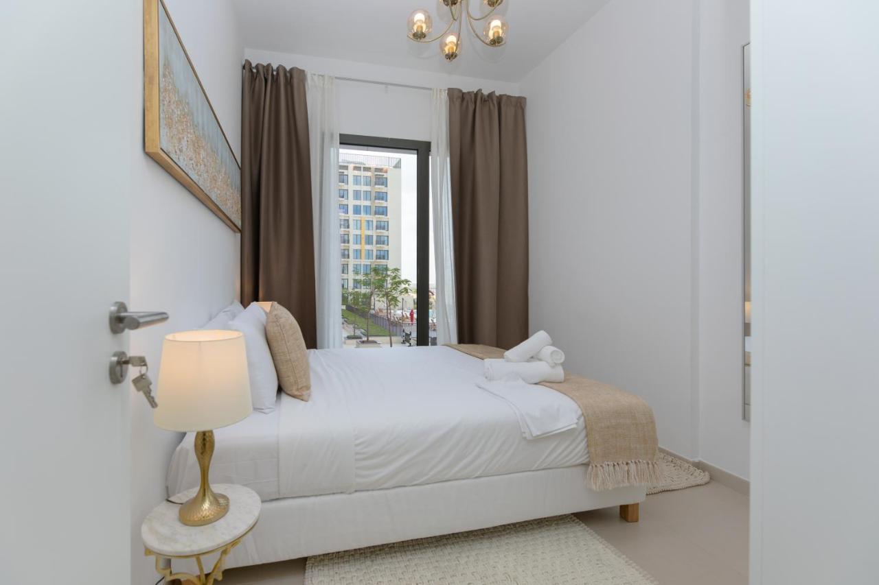 Brand New 1br With A Pool, Gym & Games Area Apartment Dubai