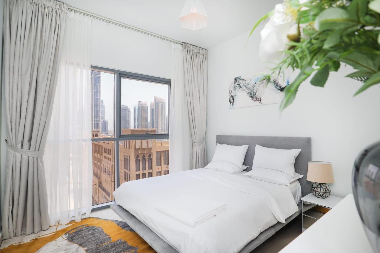Luxurious 2 Bedroom + Maid With Burj Khalifa View Apartment
