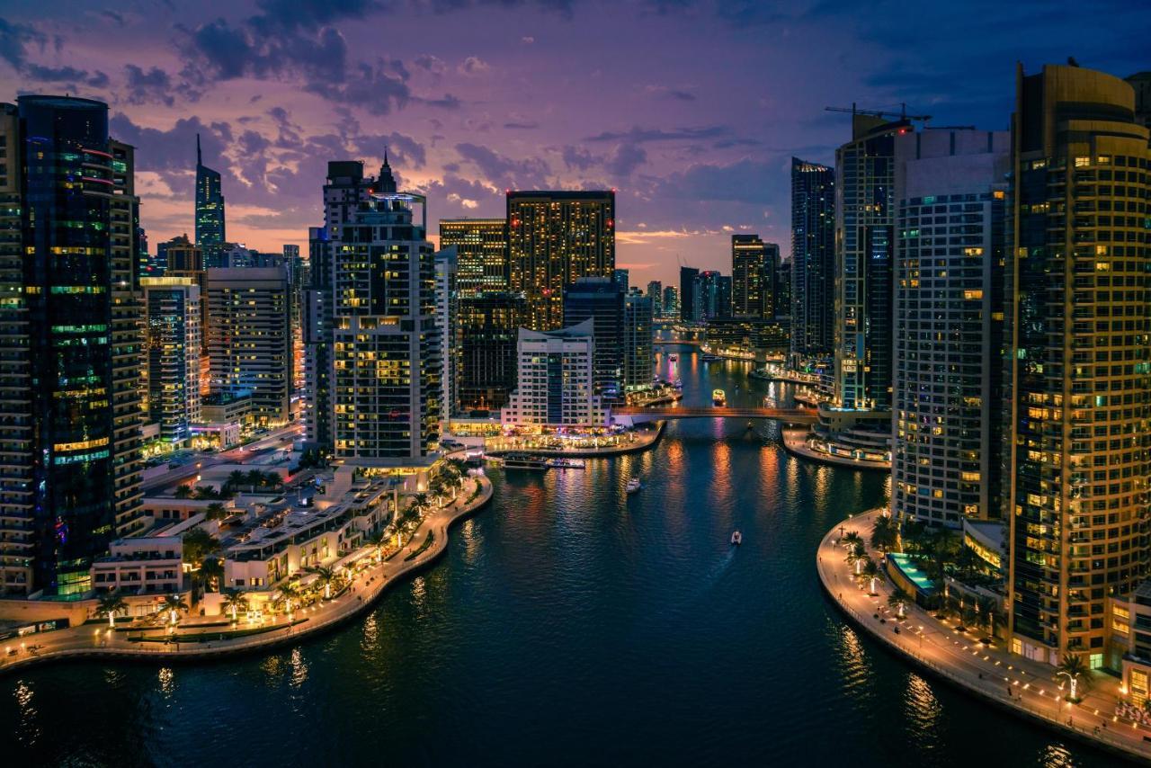 Lux Spectacular Marina View Apartment