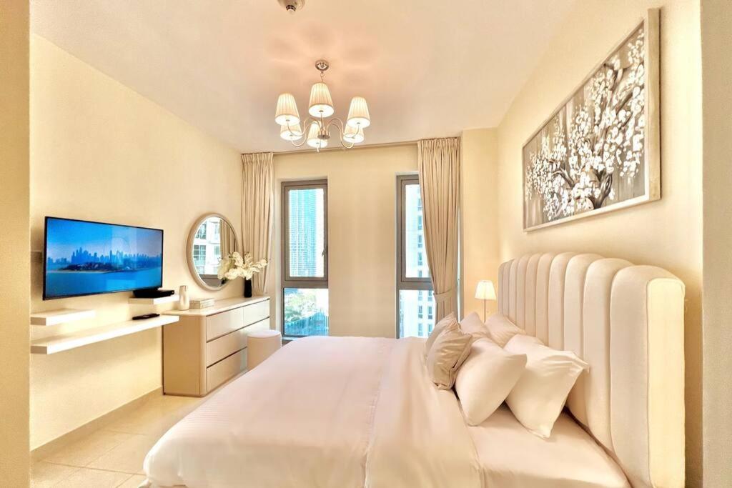 In Downtown Dubai, 3min Walk To Burj Khalifa & Mall Apartamento