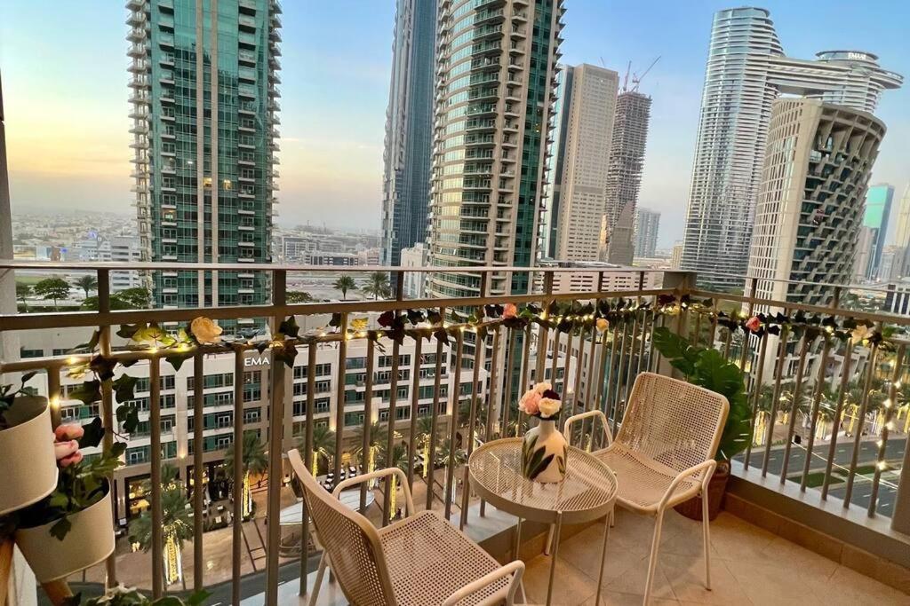 In Downtown Dubai, 3min Walk To Burj Khalifa & Mall Apartamento
