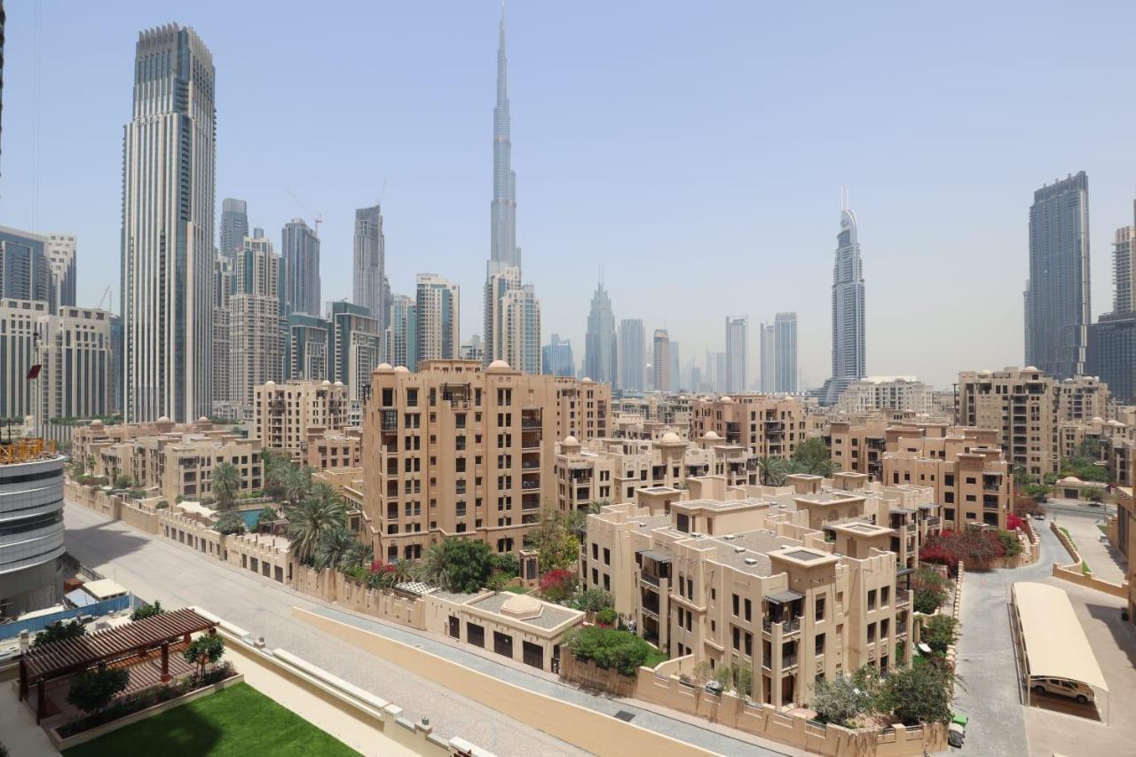 Luxurious 2 Bedroom + Maid With Burj Khalifa View * Dubai