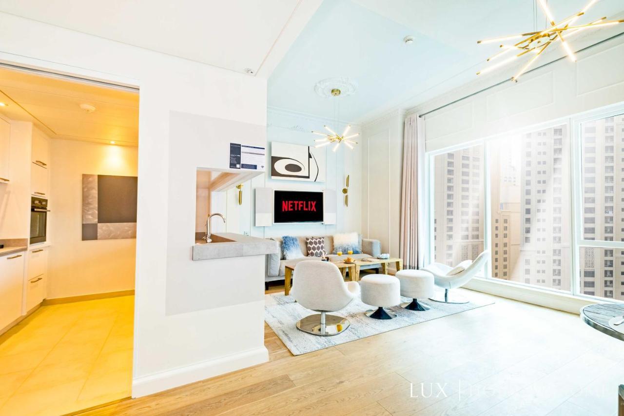 Lux Marina Promenade Penthouse Apartment