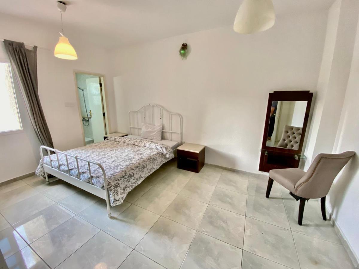Comfortable Private In Compound Housing Guest house Dubai