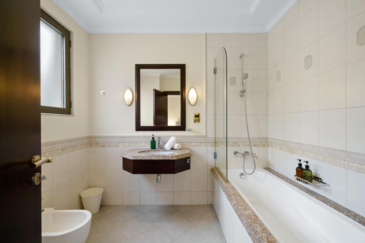 Apartment Grande On Palm Jumeirah - 6 Bedroom + Kids Dubai