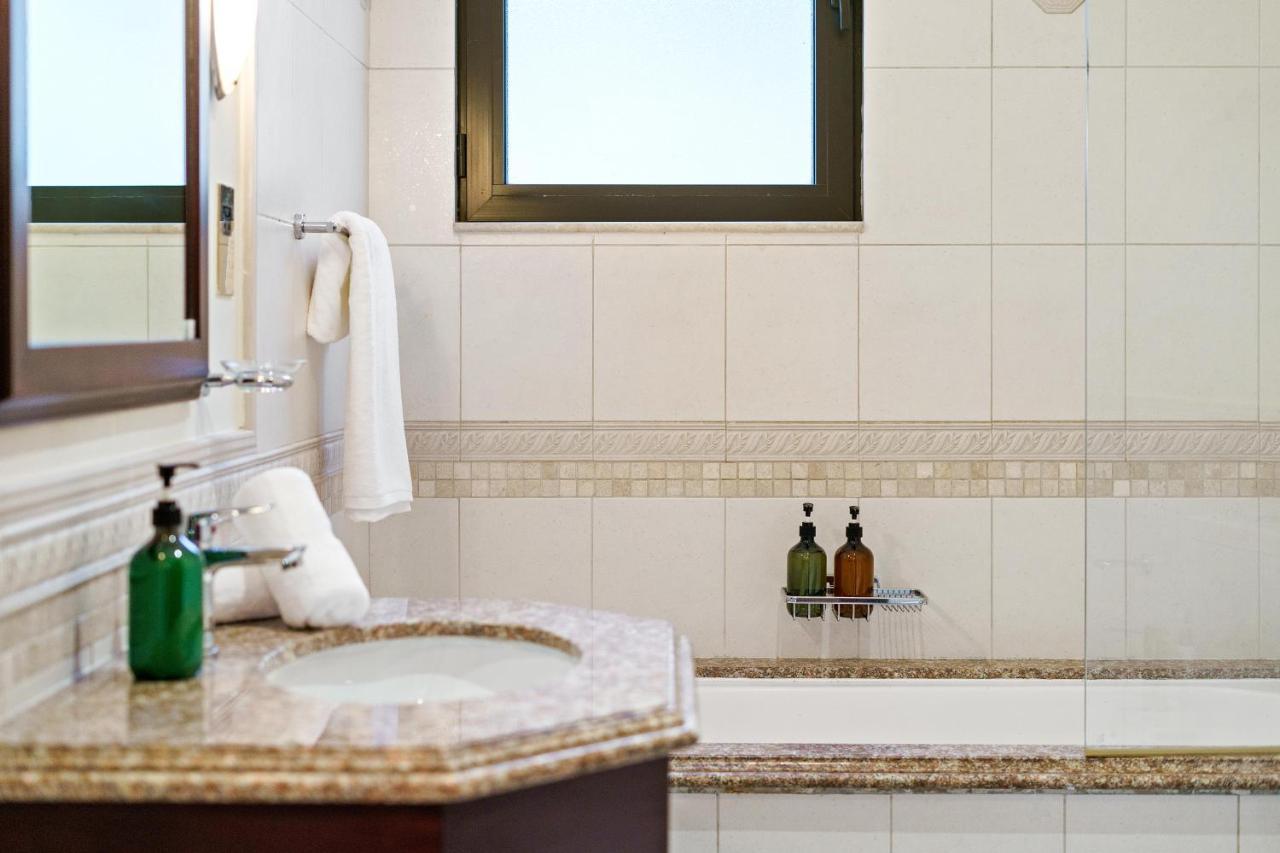 Apartment Grande On Palm Jumeirah - 6 Bedroom + Kids Dubai