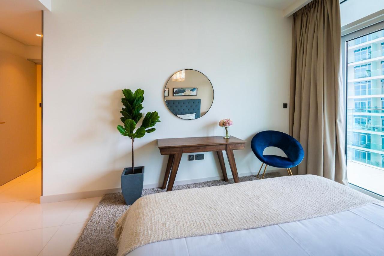 Glamorous 3br With Marina View Apartment