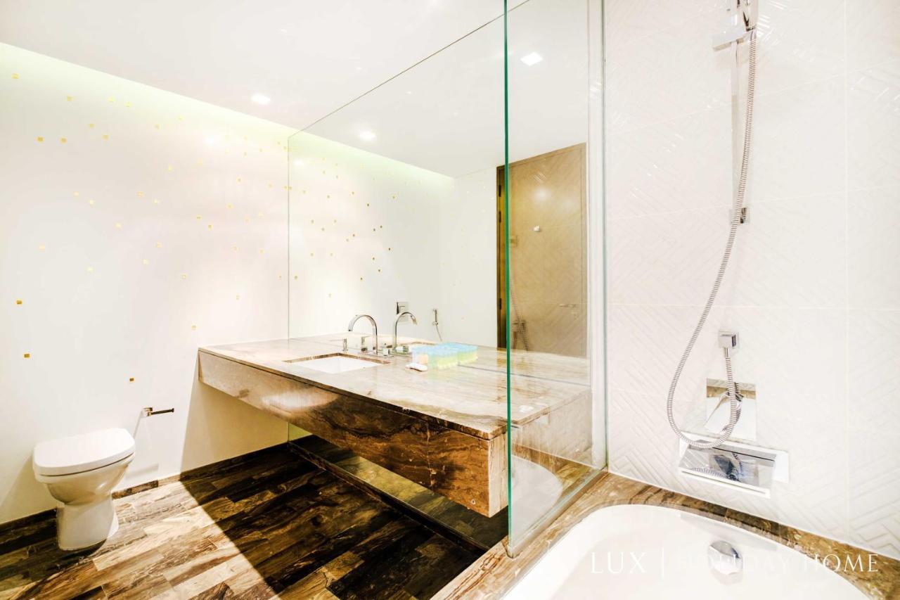 Apartment Lux - Lavish With Full Palm Jumeirah View 2