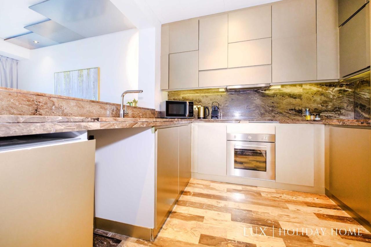 Lux - Lavish With Full Palm Jumeirah View 2