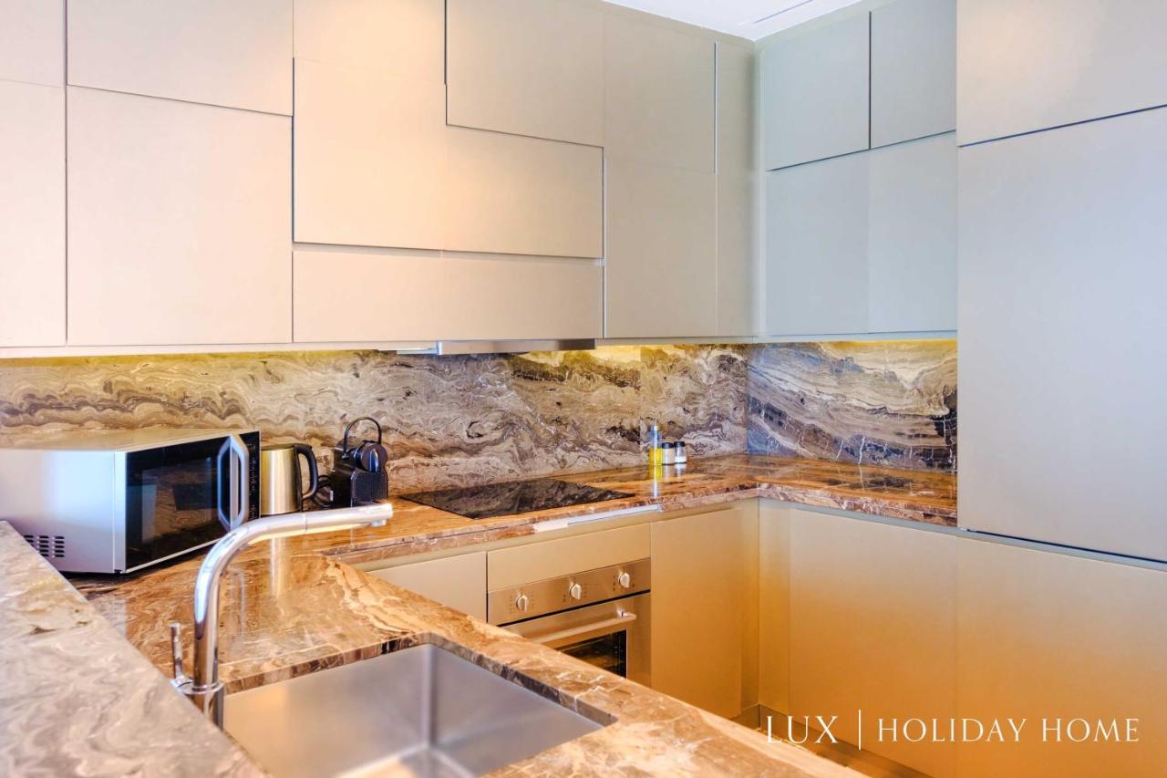 Lux - Lavish With Full Palm Jumeirah View 2 *