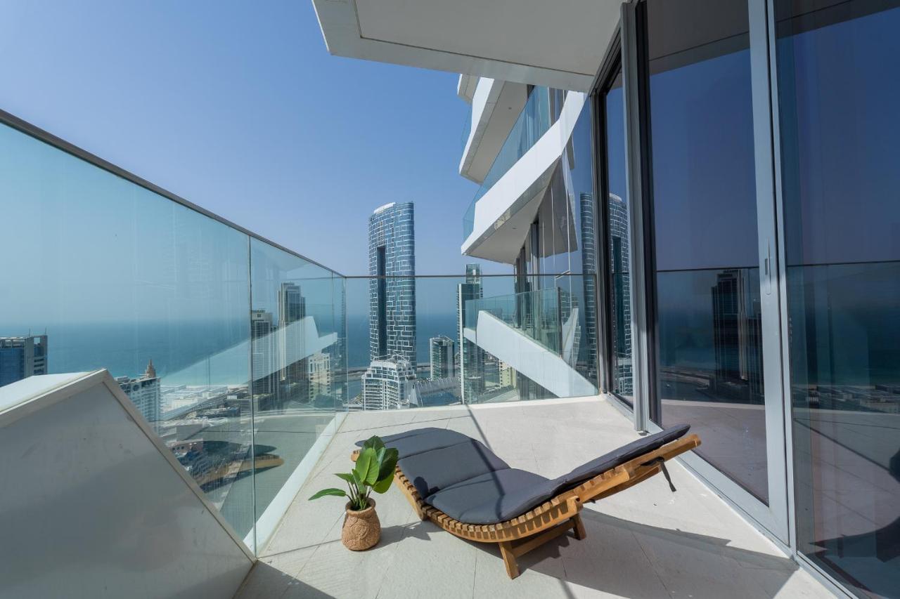 Urban Tropic 3 Bedroom With Full Sea View By Suiteable Interiors *