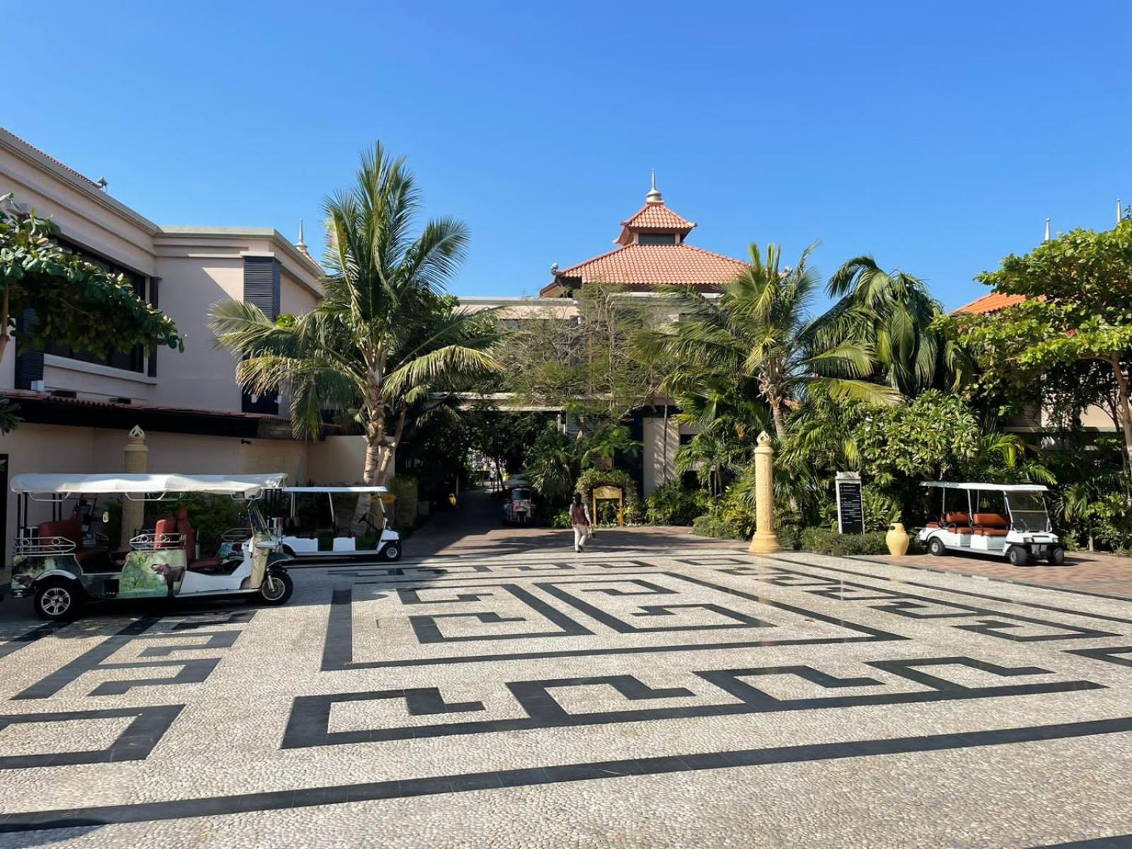 Luxurious 2 Bedroom In Anantara And Residences Apartment *