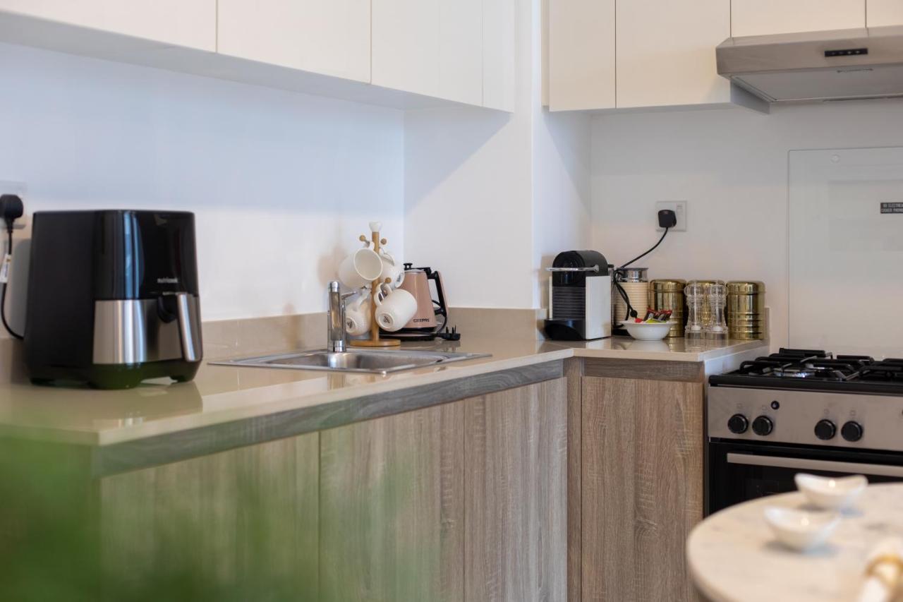 Brand New 1br With A Pool, Gym & Games Area *